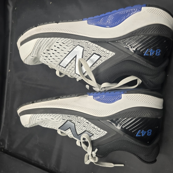 New Balance White and‎ Black Athletic Shoes main image 4